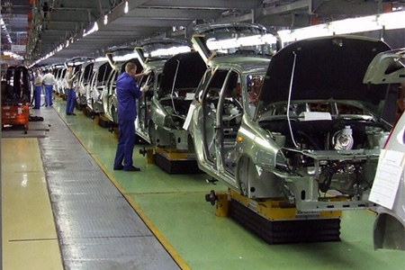 На рынке России лидируют автомобили В-класса. На рынке России лидируют автомобили В-класса.